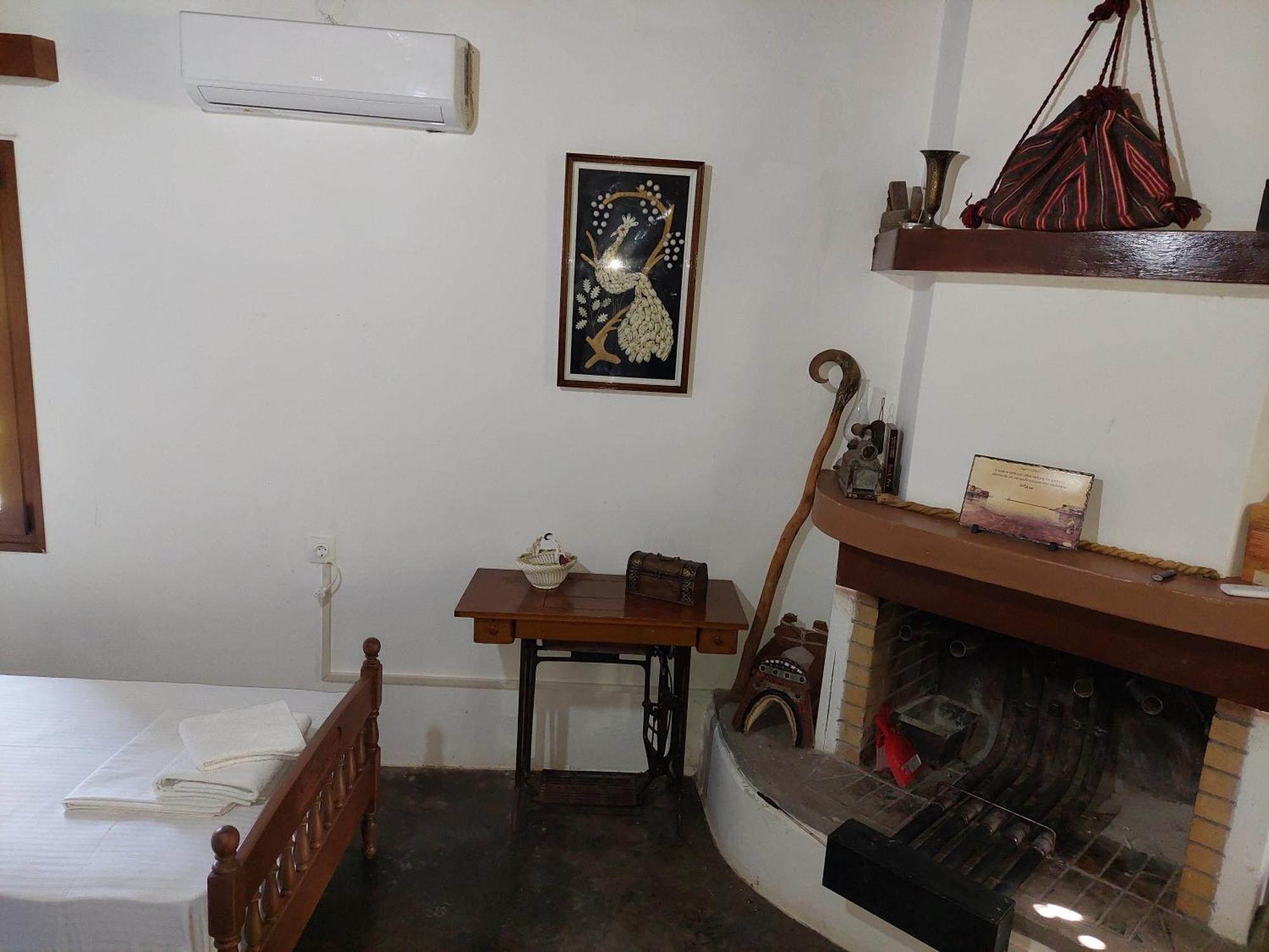 Sofiana'S Garden Retreat With Private Pool Apartment Dhrapanias Room photo