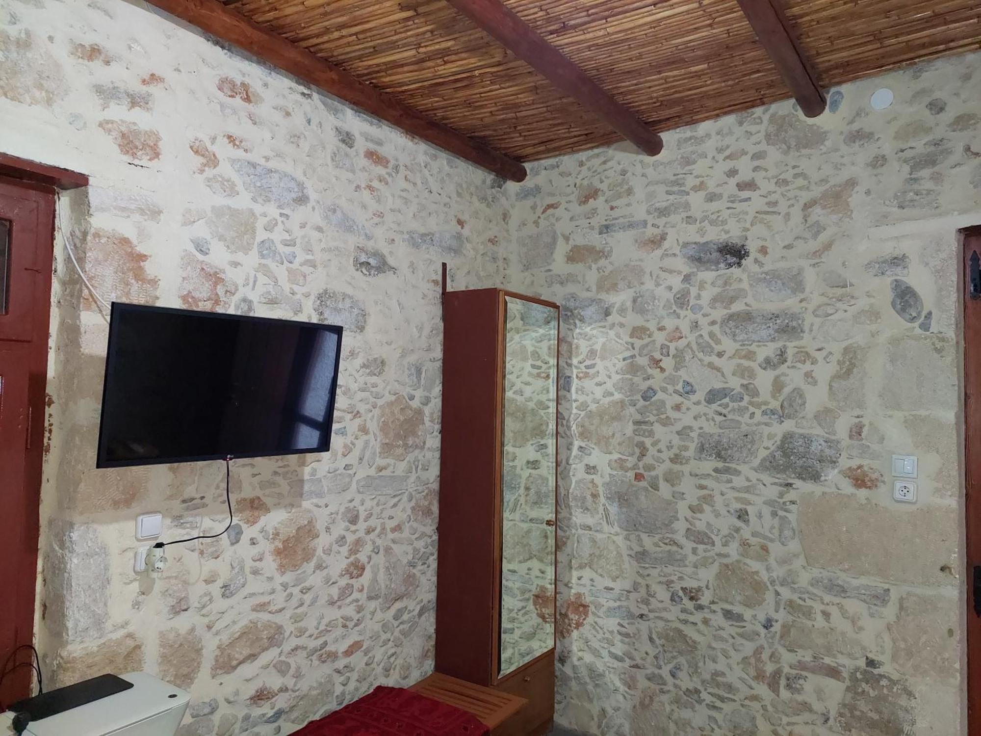 Sofiana'S Garden Retreat With Private Pool Apartment Dhrapanias Room photo