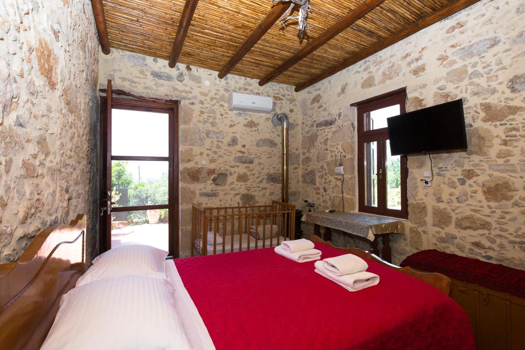 Sofiana'S Garden Retreat With Private Pool Apartment Dhrapanias Exterior photo