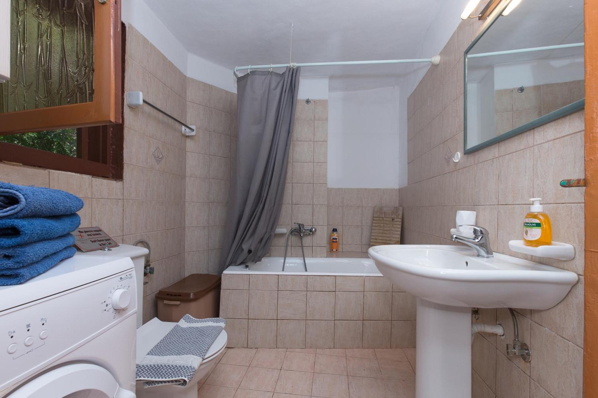 Sofiana'S Garden Retreat With Private Pool Apartment Dhrapanias Exterior photo